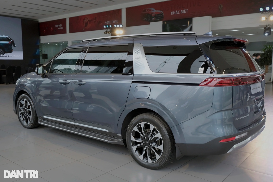 Bị chê kém sang, MPV tiền tỷ Kia Carnival 2022 tại Việt Nam đổi logo mới - 6 Bị chê kém sang, MPV tiền tỷ Kia Carnival 2022 tại Việt Nam đổi logo mới - 6