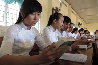 TPHCM cảnh báo việc mạo danh bán sách trong trường học