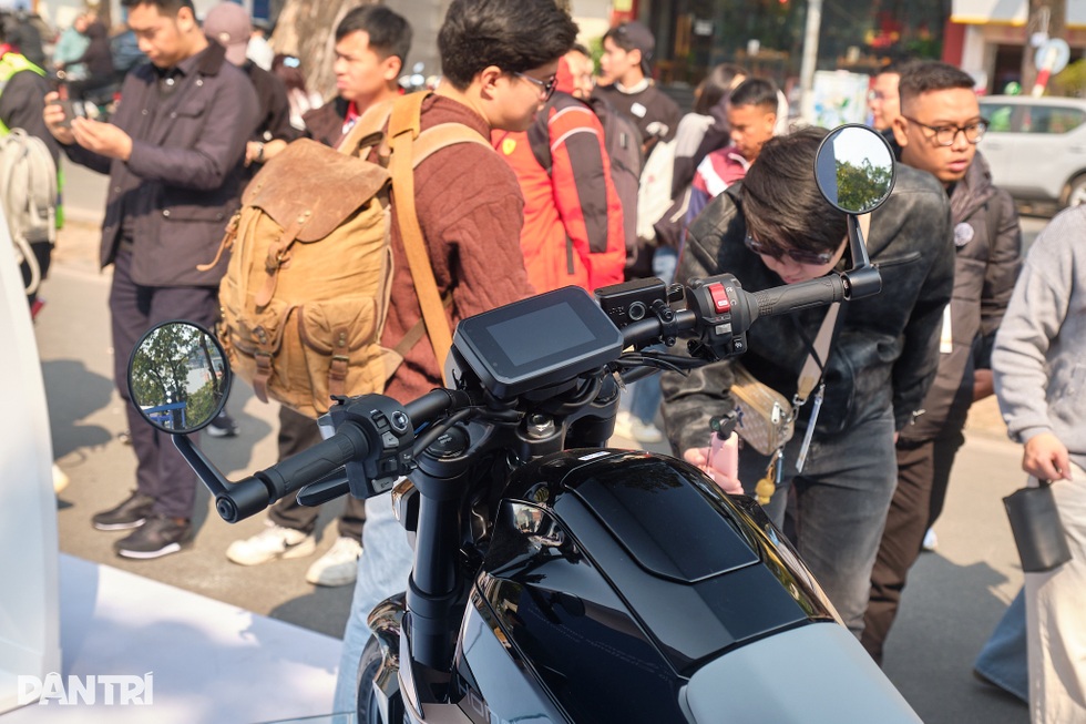 Honda WN7: Mô tô điện mạnh ngang xe 600cc lần đầu về Việt Nam - 4