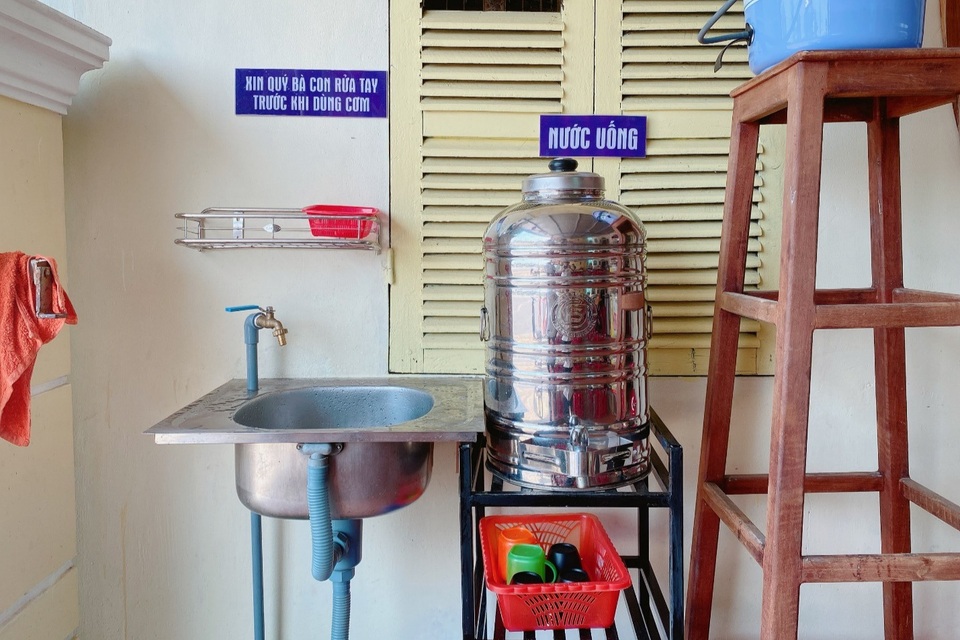 Ấm lòng quán cơm chay 2.000 đồng, miễn phí giao đến tận nơi - 8 Ấm lòng quán cơm chay 2.000 đồng, miễn phí giao đến tận nơi - 8