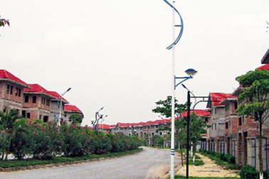 Hàng trăm biệt thự... bỏ hoang