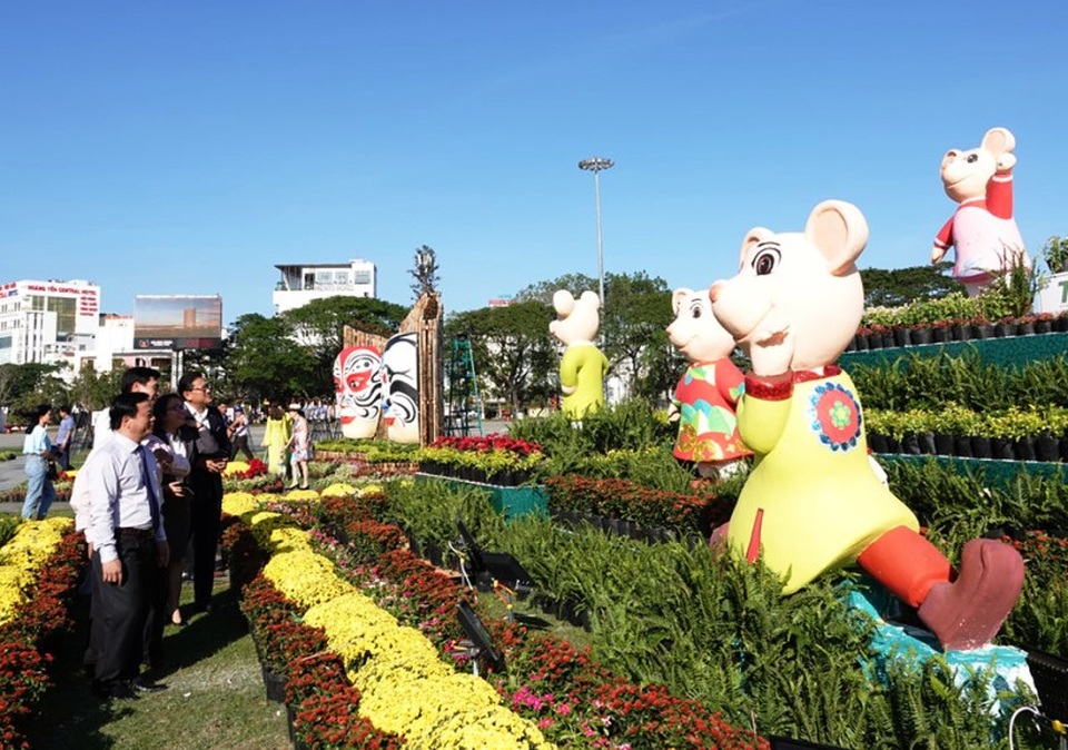 Bình Định: Xuất hiện nhiều biểu tượng linh vật năm Canh Tý - 2 Bình Định: Xuất hiện nhiều biểu tượng linh vật năm Canh Tý - 2