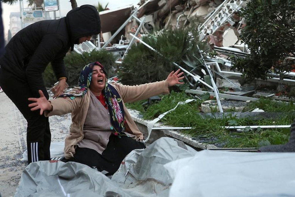 Những phép màu dưới đống đổ nát sau thảm họa động đất ở Thổ Nhĩ Kỳ, Syria - 6 Những phép màu dưới đống đổ nát sau thảm họa động đất ở Thổ Nhĩ Kỳ, Syria - 6
