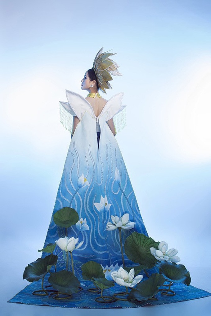 Trang phục dân tộc đính 5000 viên pha lê của đại diện Việt Nam tại Miss Earth 2019 - Ảnh 3. Trang phục dân tộc đính 5000 viên pha lê của đại diện Việt Nam tại Miss Earth 2019 - Ảnh 3.