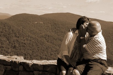 Đối mặt với rắc rối khi "yêu" ở tuổi trung niên