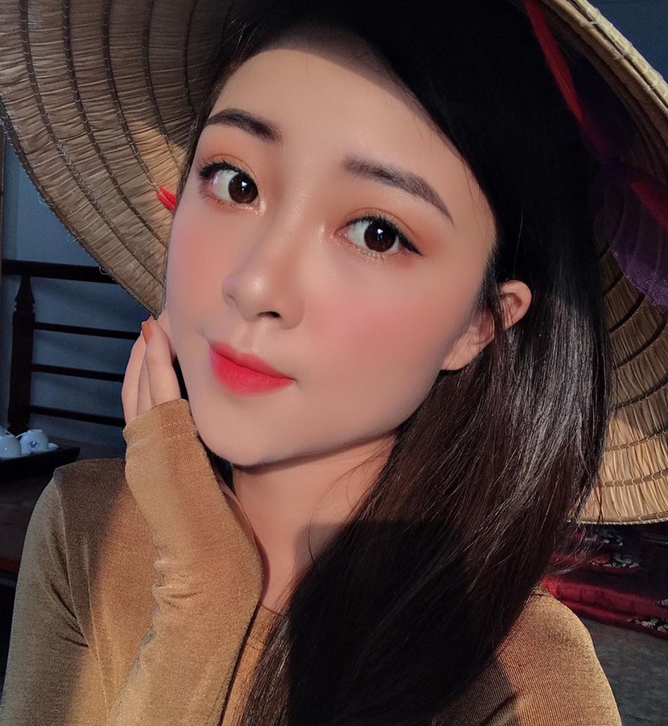 Cầu thủ Phan Văn Đức lần đầu công khai bạn gái hot girl giữa tin đồn sắp kết hôn - 9 Cầu thủ Phan Văn Đức lần đầu công khai bạn gái hot girl giữa tin đồn sắp kết hôn - 9