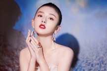 "Tiểu Trương Bá Chi" mất hy vọng trở lại làng giải trí vì trốn thuế