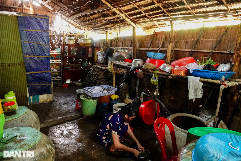 Tận cùng nỗi đau cha tai biến, mẹ ung thư, chồng suy thận giai đoạn cuối - 2 Tận cùng nỗi đau cha tai biến, mẹ ung thư, chồng suy thận giai đoạn cuối - 2