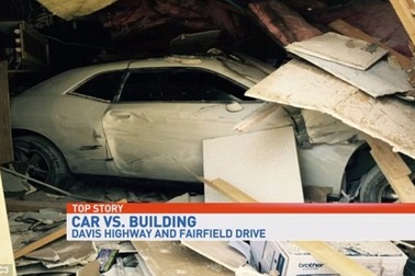 Đâm nát tường vì muốn đi xuyên không