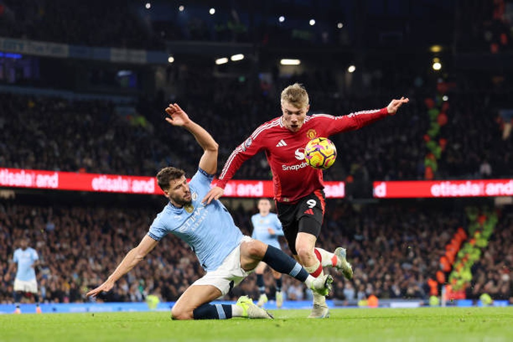 Man Utd và Man City khủng hoảng lực lượng ở vòng 17 Premier League - 2