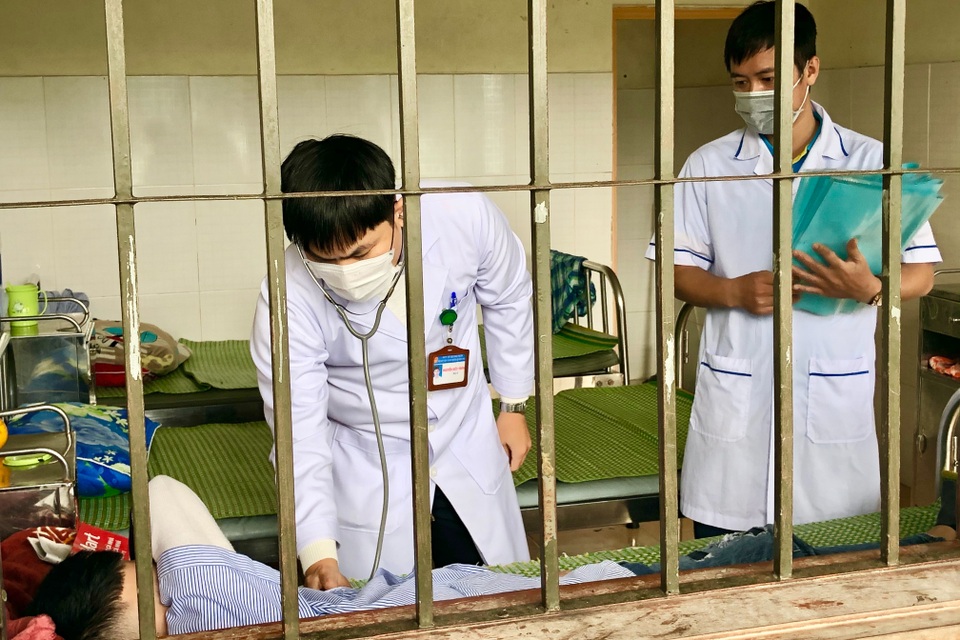 Sát hại mẹ dã man trong cơn loạn thần của ma túy đá - 2 Sát hại mẹ dã man trong cơn loạn thần của ma túy đá - 2