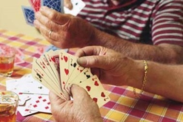 Dân nộp clip tố cáo trưởng công an và cán bộ xã đánh bạc