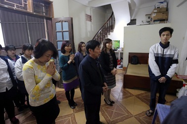 Miễn học phí cho con trai nạn nhân bị xe Camry đâm tử vong