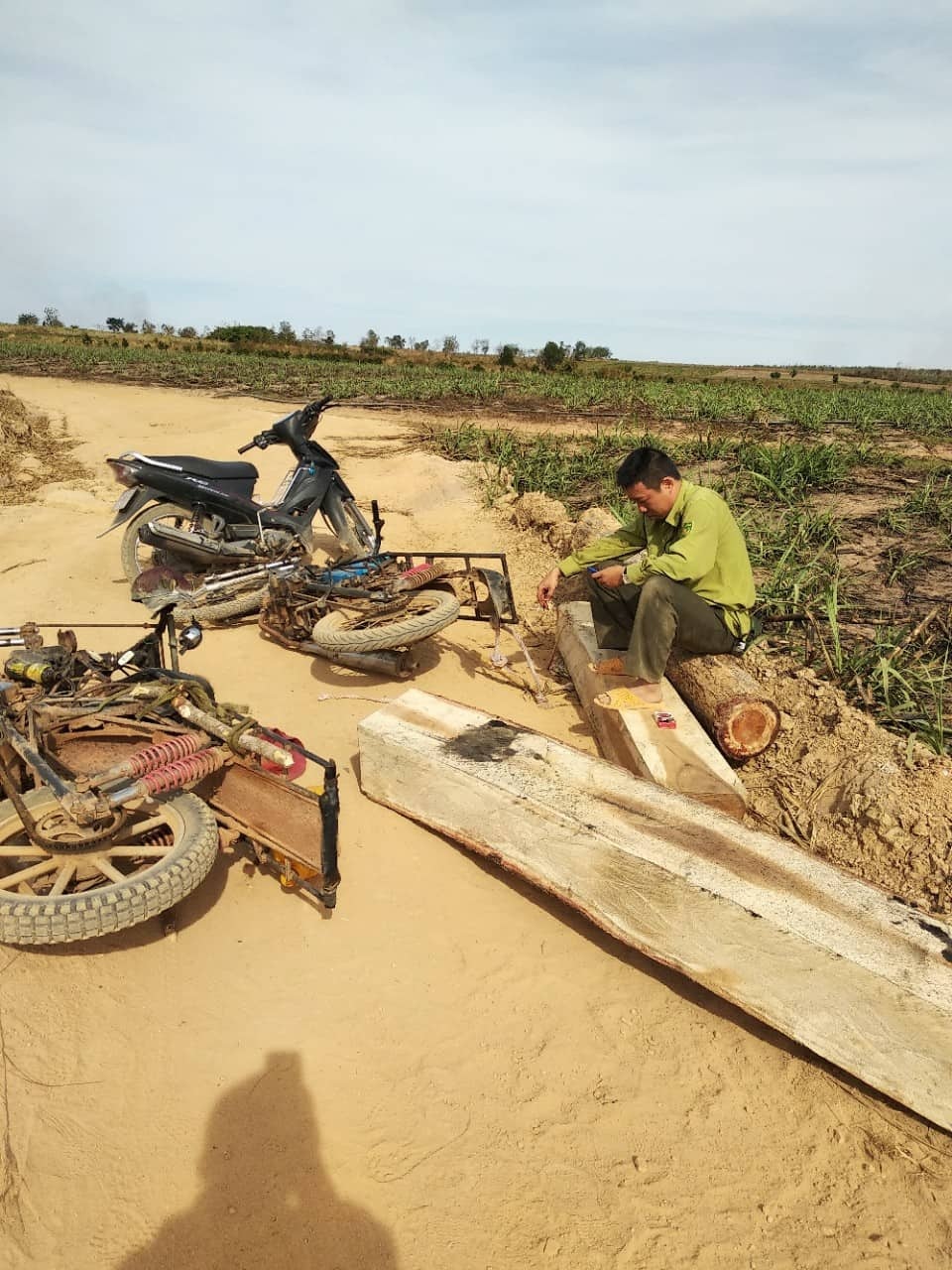 Lâm tặc hung hãn, tấn công kiểm lâm VQG Yok Đôn - 2 Lâm tặc hung hãn, tấn công kiểm lâm VQG Yok Đôn - 2