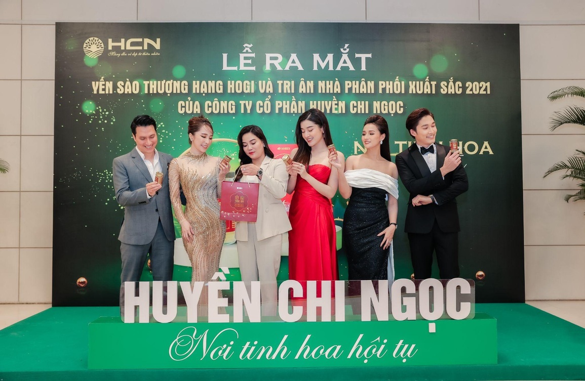 Sự kiện ra mắt Yến sào thượng hạng Hogi với sự góp mặt của dàn sao nổi tiếng - 5 Sự kiện ra mắt Yến sào thượng hạng Hogi với sự góp mặt của dàn sao nổi tiếng - 5