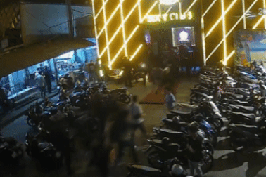 Hàng trăm cảnh sát đột kích 3 quán bar ở TPHCM