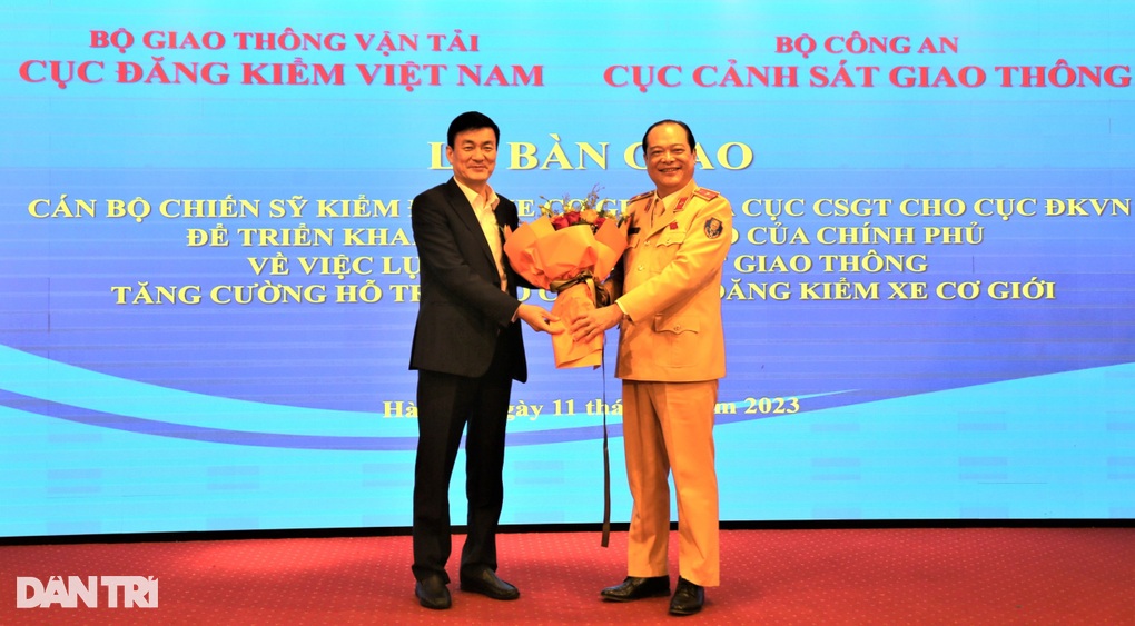 Tân Cục trưởng Cục Đăng kiểm: Giảm khó khăn cho người dân khi đăng kiểm xe - 1 Tân Cục trưởng Cục Đăng kiểm: Giảm khó khăn cho người dân khi đăng kiểm xe - 1