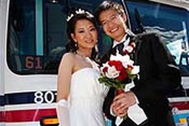 Cưới cùng… xe buýt