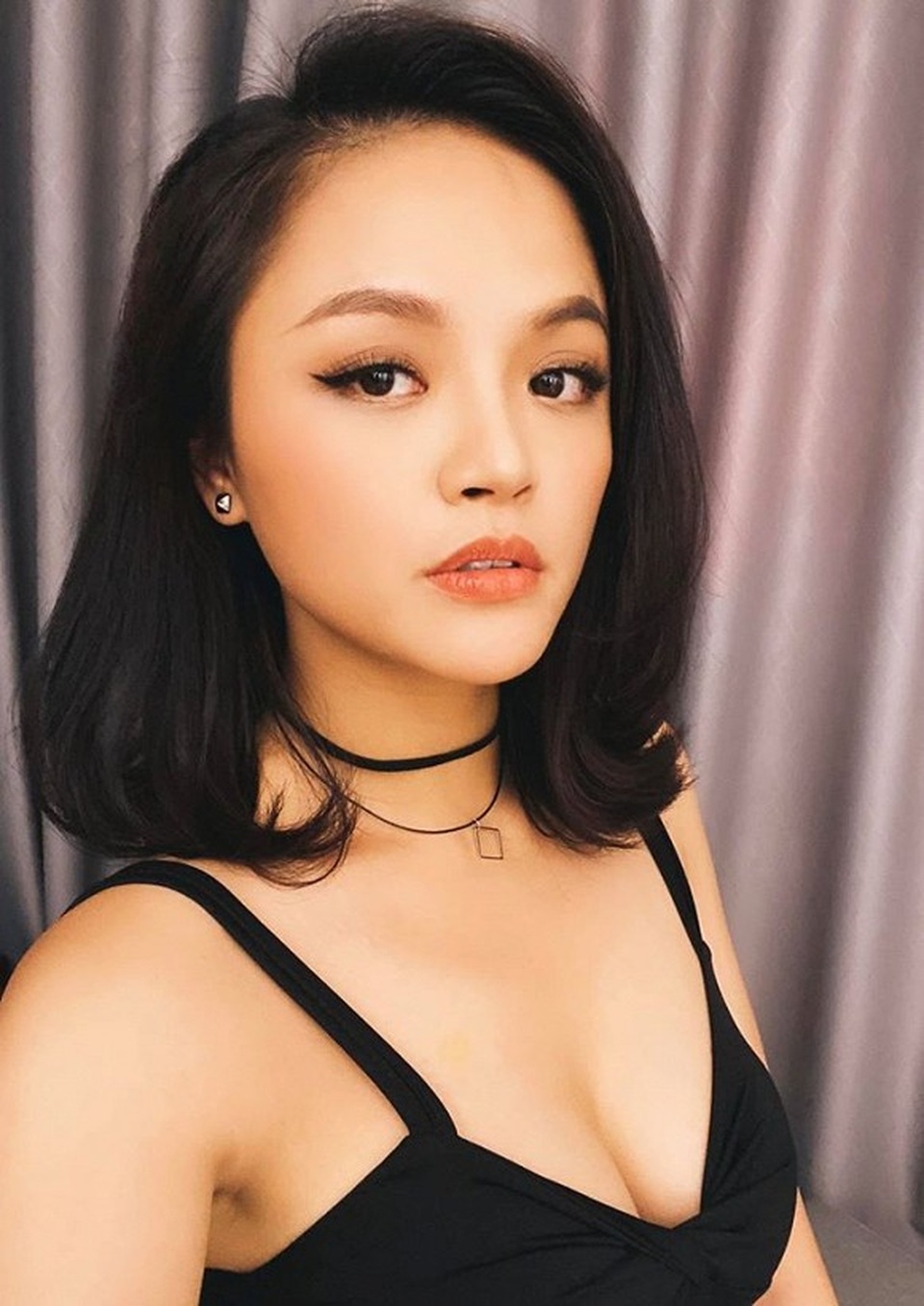 Thu Quỳnh “khoe” ảnh nóng bỏng khiến dân mạng xuýt xoa - 1 Thu Quỳnh “khoe” ảnh nóng bỏng khiến dân mạng xuýt xoa - 1