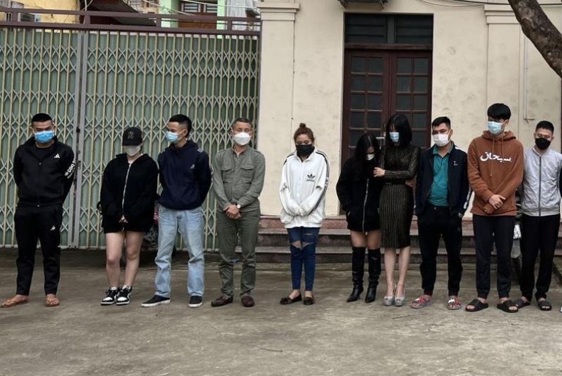 51 nam nữ phê ma túy trong vũ trường ở Sầm Sơn - 2 51 nam nữ phê ma túy trong vũ trường ở Sầm Sơn - 2