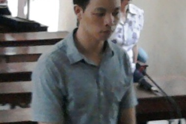 Tài xế mất lái đâm hai cảnh sát cơ động thương vong