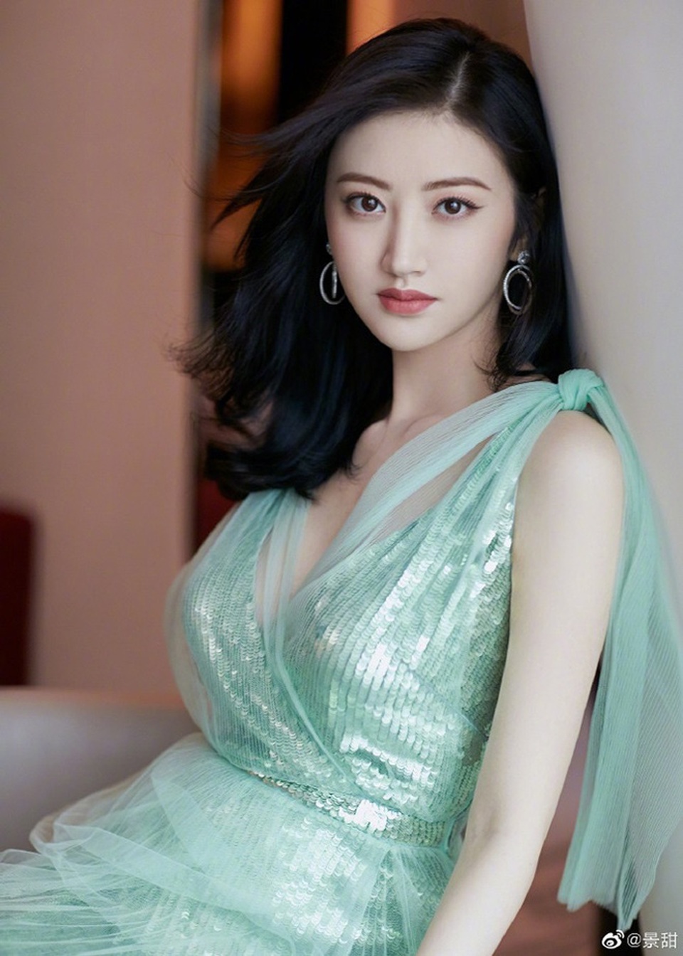 Bi chê diễn dở, tại sao mỹ nhân Bắc Kinh Cảnh Điềm vẫn luôn được ưu ái? - 4 Bi chê diễn dở, tại sao mỹ nhân Bắc Kinh Cảnh Điềm vẫn luôn được ưu ái? - 4