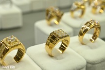 Giá vàng giằng co, đẩy nhà đầu tư vào thế khó