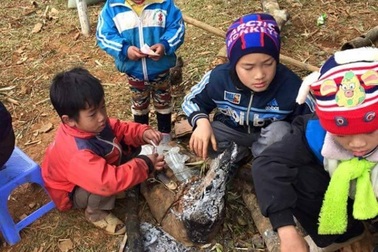 Nhọc nhằn gieo chữ trên đỉnh núi Cao Sơn