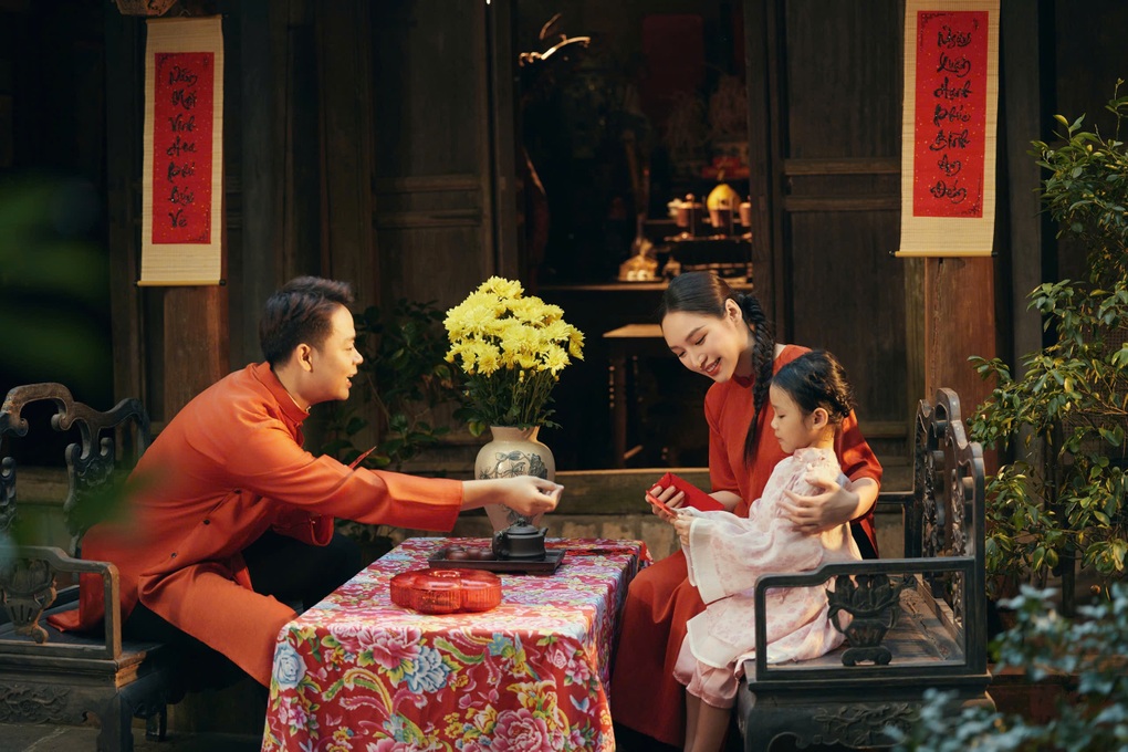 Ca sĩ Phương Mai ra mắt MV, gửi gắm thông điệp về gia đình - 2 Ca sĩ Phương Mai ra mắt MV, gửi gắm thông điệp về gia đình - 2