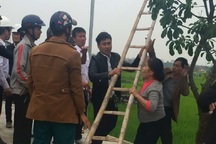 "Mổ xẻ" clip Thượng uý CSGT cản trở lực lượng chức năng