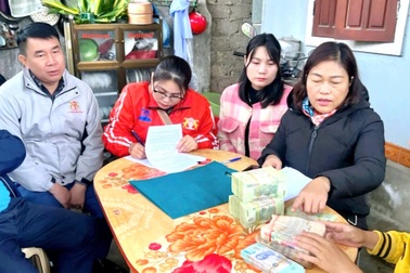 Ba công nhân gặp nạn tại nhà máy xi măng được hỗ trợ gần 2 tỷ đồng