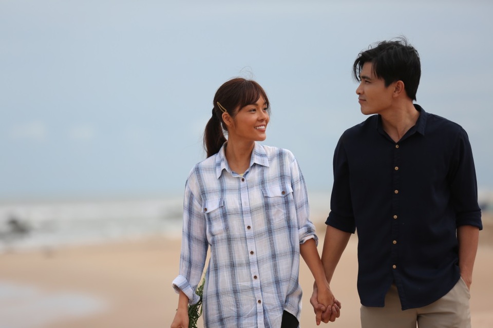 Dương Cẩm Lynh: Vai diễn từ khát khao đổi đời đến tham vọng quyền lực - 2 Dương Cẩm Lynh: Vai diễn từ khát khao đổi đời đến tham vọng quyền lực - 2