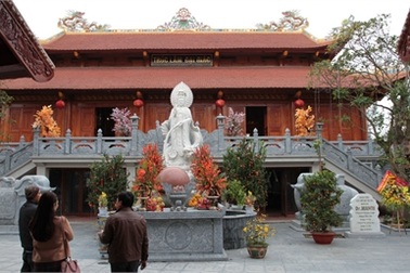 Điện thờ tráng lệ 100 tỷ bậc nhất Việt Nam ở Hà Tĩnh