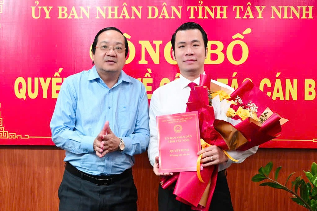Ông Trương Tấn Sơn được bổ nhiệm làm Giám đốc Sở Công Thương tỉnh Tây Ninh - 1 Ông Trương Tấn Sơn được bổ nhiệm làm Giám đốc Sở Công Thương tỉnh Tây Ninh - 1