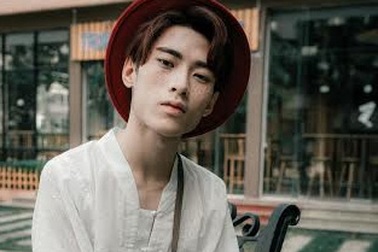 Anh chàng khuyết tật tài hoa và nghị lực