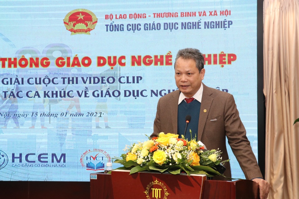 Thay đổi nhận thức xã hội, tôn vinh lao động có kỹ năng - 4 Thay đổi nhận thức xã hội, tôn vinh lao động có kỹ năng - 4