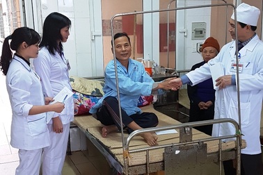 Thanh Hóa: Gần 300 người ăn Tết ở bệnh viện