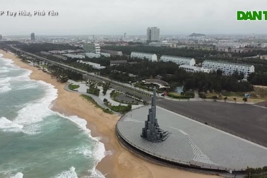 Vẻ đẹp của Quảng trường Nghinh Phong ở Phú Yên