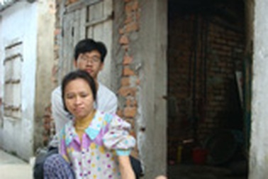 Hãy giúp đỡ một học sinh nghèo hiếu thảo