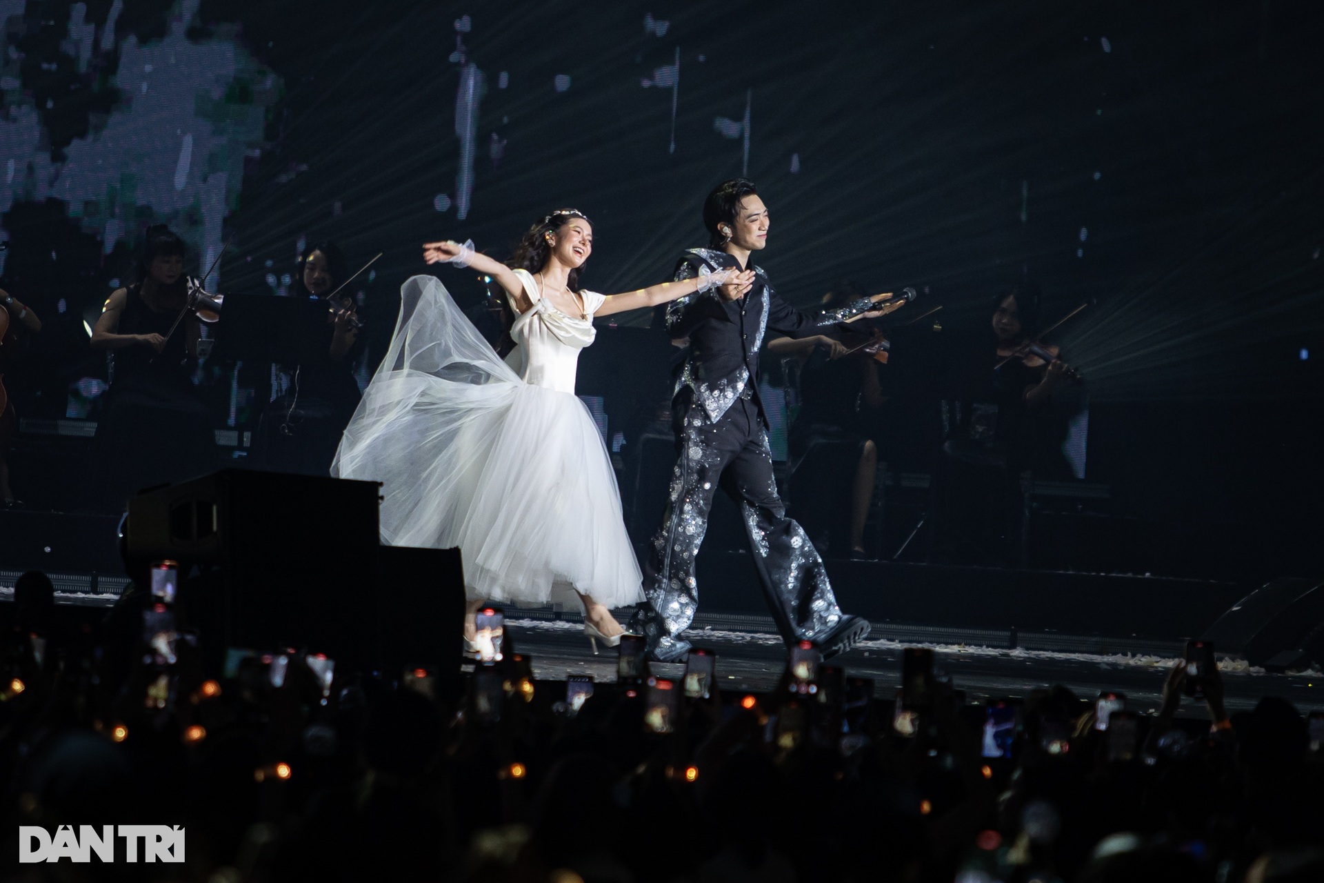 Những khoảnh khắc ấn tượng trong concert đầu tiên của SOOBIN tại Hà Nội - 11 Những khoảnh khắc ấn tượng trong concert đầu tiên của SOOBIN tại Hà Nội - 11