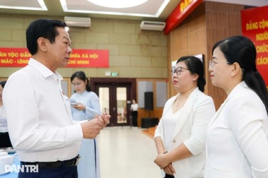 "Sắp xếp tổ dân phố gắn với việc bố trí cán bộ không chuyên trách"
