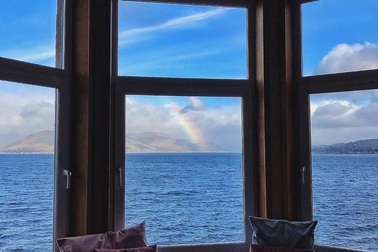 Du lịch qua... khung cửa sổ thời dịch Covid-19