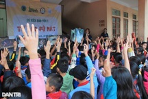 Tận cùng đau đớn khi con trai thông báo "con sẽ chết lúc ... 22 tuổi"