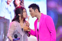 Huỳnh Hiểu Minh: 11 năm, chưa bao giờ quên sinh nhật Triệu Vy