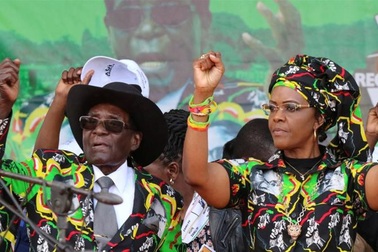 Đệ nhất phu nhân Zimbabwe đối mặt với nguy cơ bị truy tố sau khi chồng từ chức