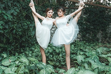 Vũ điệu ballet của nữ sinh trường Múa giữa thiên nhiên xanh mướt