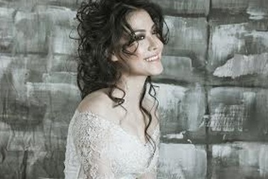 Ngắm phong cách trang điểm ấn tượng của Kenny Thái