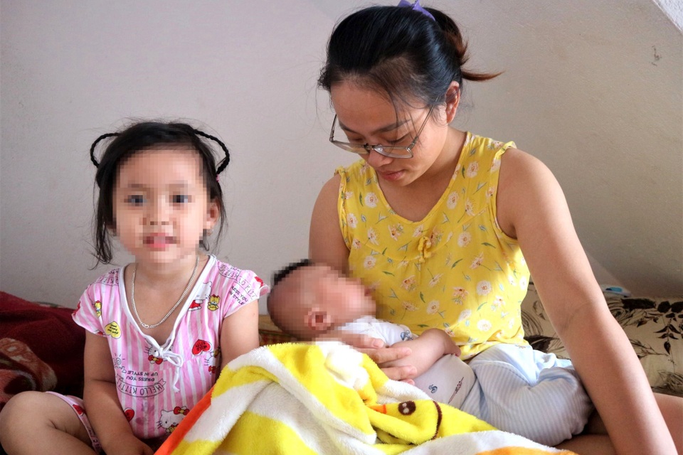 Nhói lòng cảnh bé trai 4 tháng tuổi mang trong mình căn bệnh quái ác - 6 Nhói lòng cảnh bé trai 4 tháng tuổi mang trong mình căn bệnh quái ác - 6