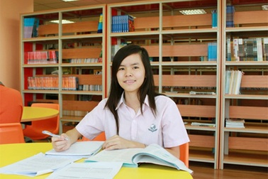 Học sinh Trường Quốc tế Singapore nhận giải thưởng Học sinh xuất sắc của Cambridge