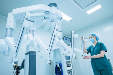 "Siêu robot" hỗ trợ 120 loại phẫu thuật khó có mặt tại TPHCM